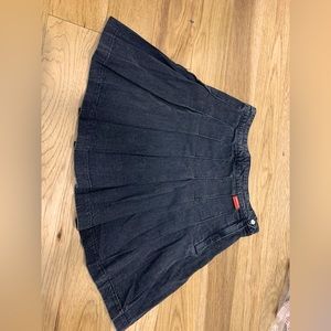 H&M size 4 womens pleated black skirt